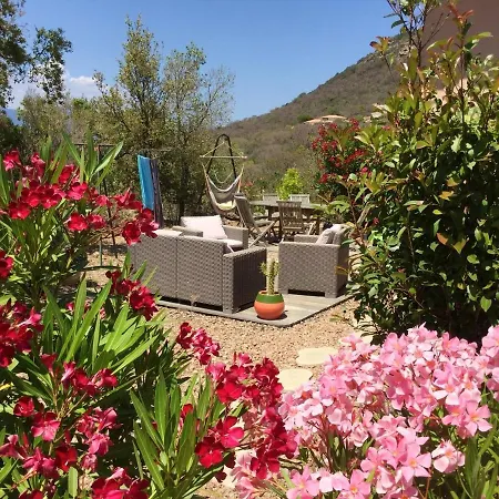 Maison Accueillante Avec Jardin Et Vue Sur Montagne à Porto-vecchio *