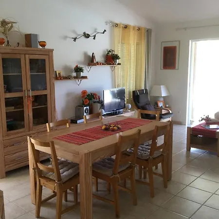 Maison Accueillante Avec Jardin Et Vue Sur Montagne A Porto-vecchio Порто-Веккьо