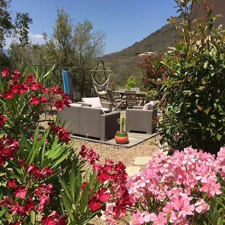 Maison Accueillante Avec Jardin Et Vue Sur Montagne A Porto-vecchio * Порто-Веккьо