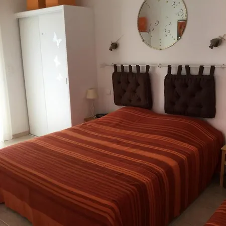 Дом отдыха Maison Accueillante Avec Jardin Et Vue Sur Montagne A Porto-vecchio