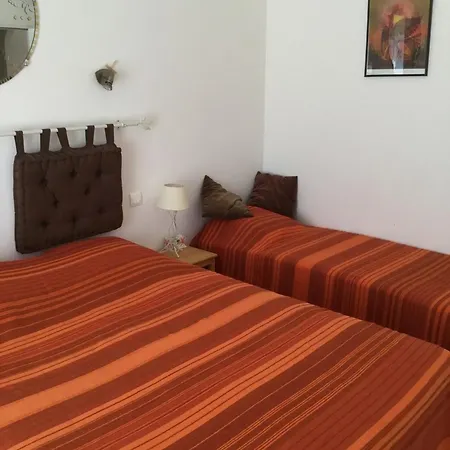 Дом отдыха Maison Accueillante Avec Jardin Et Vue Sur Montagne A Porto-vecchio Порто-Веккьо