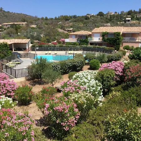Maison Accueillante Avec Jardin Et Vue Sur Montagne A Porto-vecchio * Порто-Веккьо