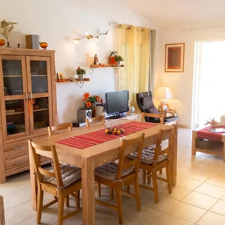 Maison Accueillante Avec Jardin Et Vue Sur Montagne A Porto-vecchio Holiday home *