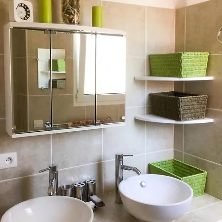 Holiday home Maison Accueillante Avec Jardin Et Vue Sur Montagne A Porto-vecchio *
