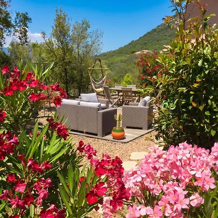 Maison Accueillante Avec Jardin Et Vue Sur Montagne A Porto-vecchio *